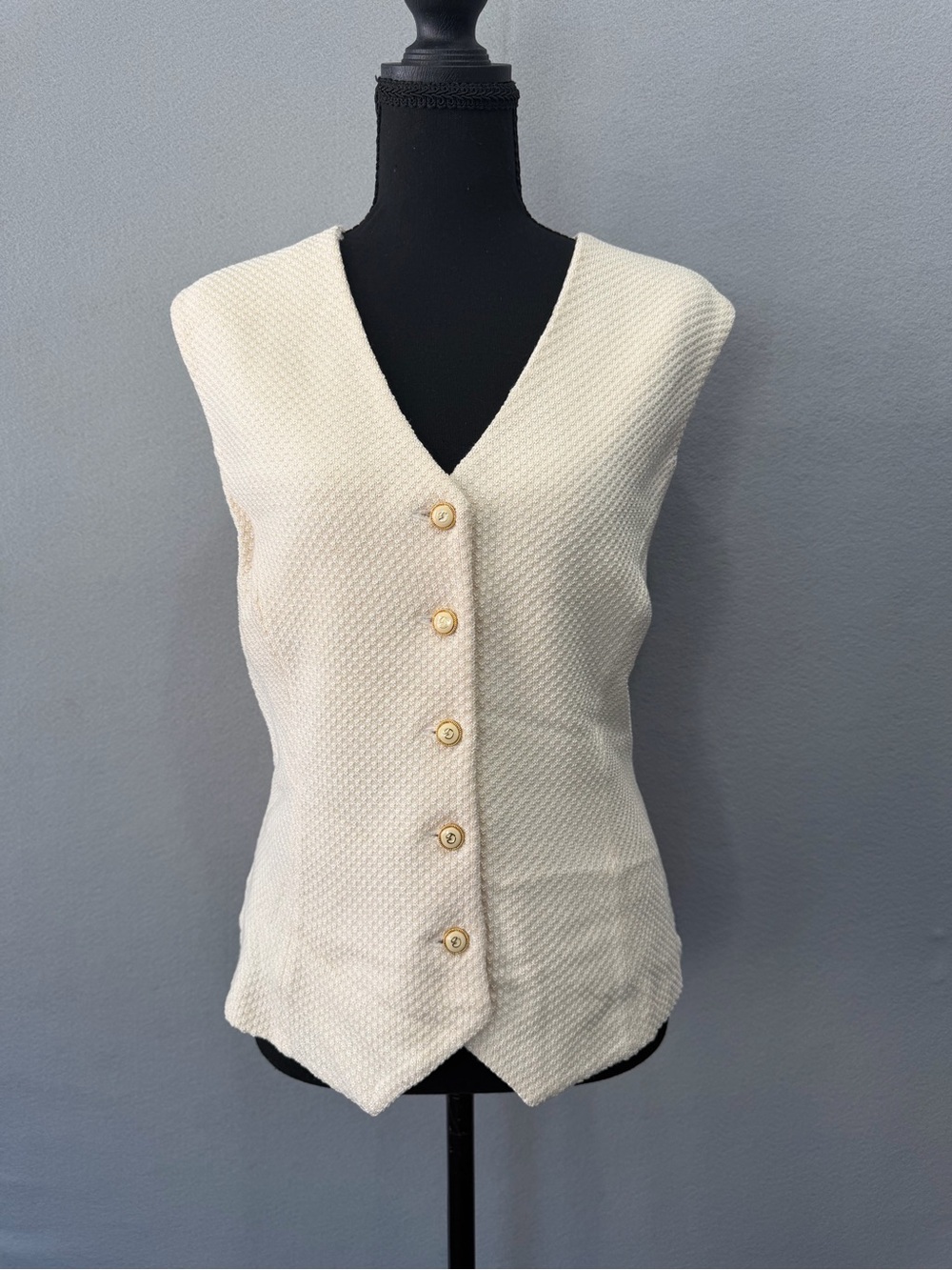 St. John Collection Vest Medium Women’s Ivory Knit V.Neck Button Front